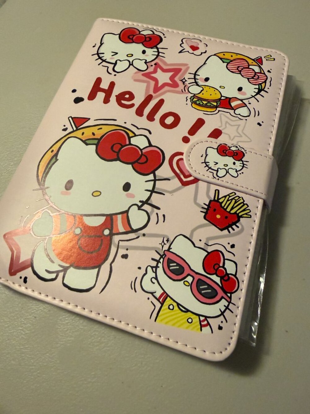 Hello Kitty Card Storage Binder - Picture 8 of 9